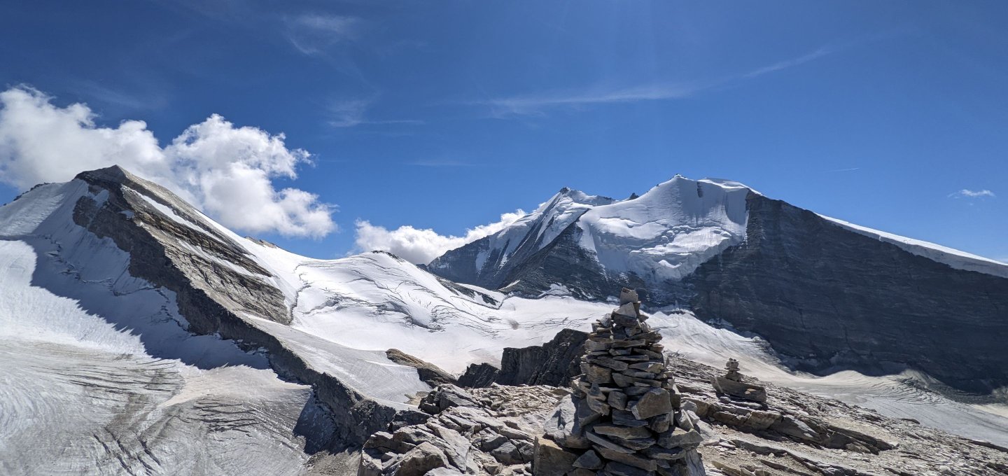 Tolle Aussicht vom Schöllihorn - &copy; Simon Rüfenacht