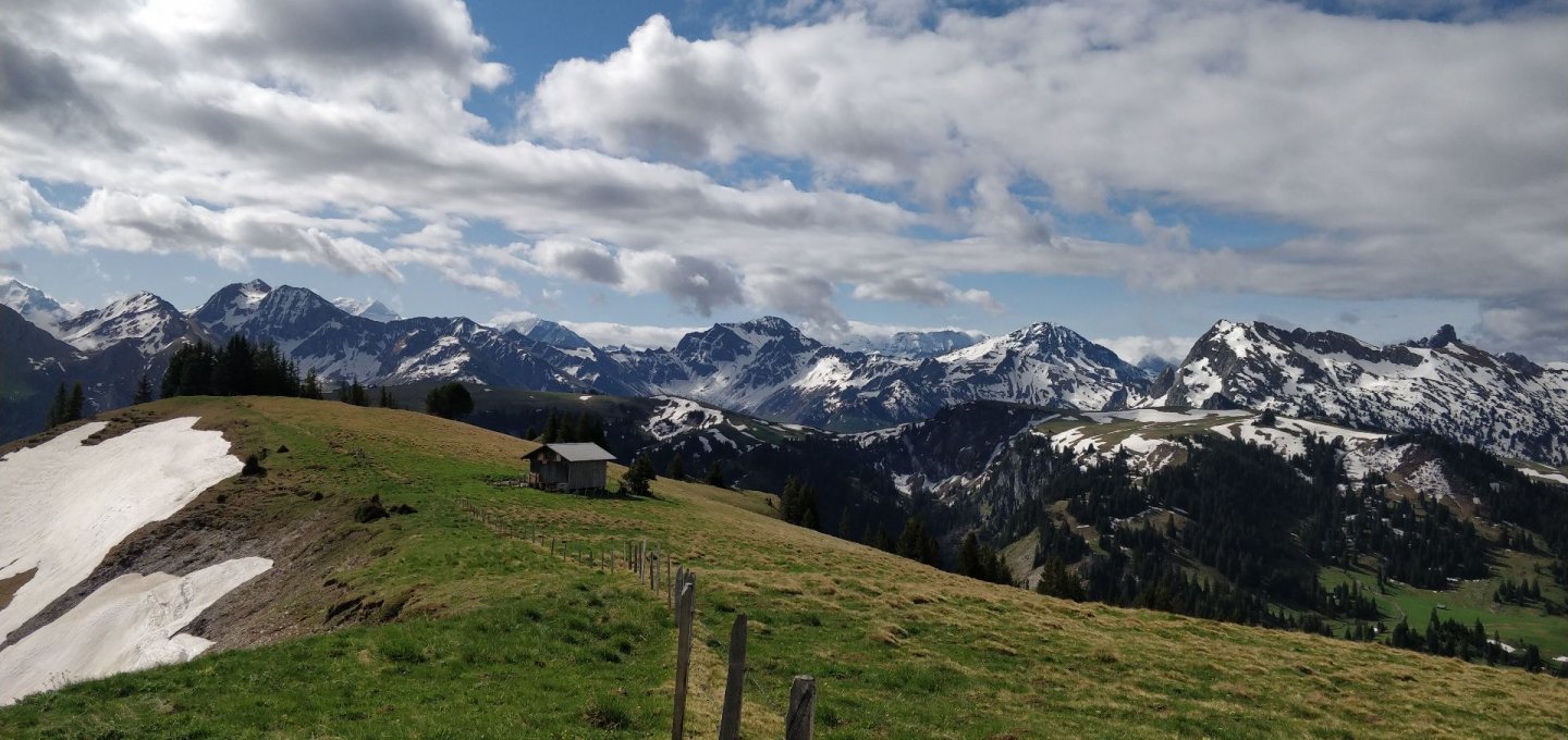 &copy; Simon Rüfenacht - 11.05.2020