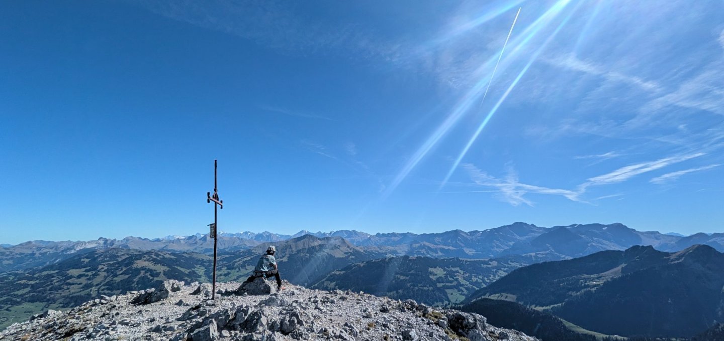 &copy; Simon Rüfenacht - 26.09.2026